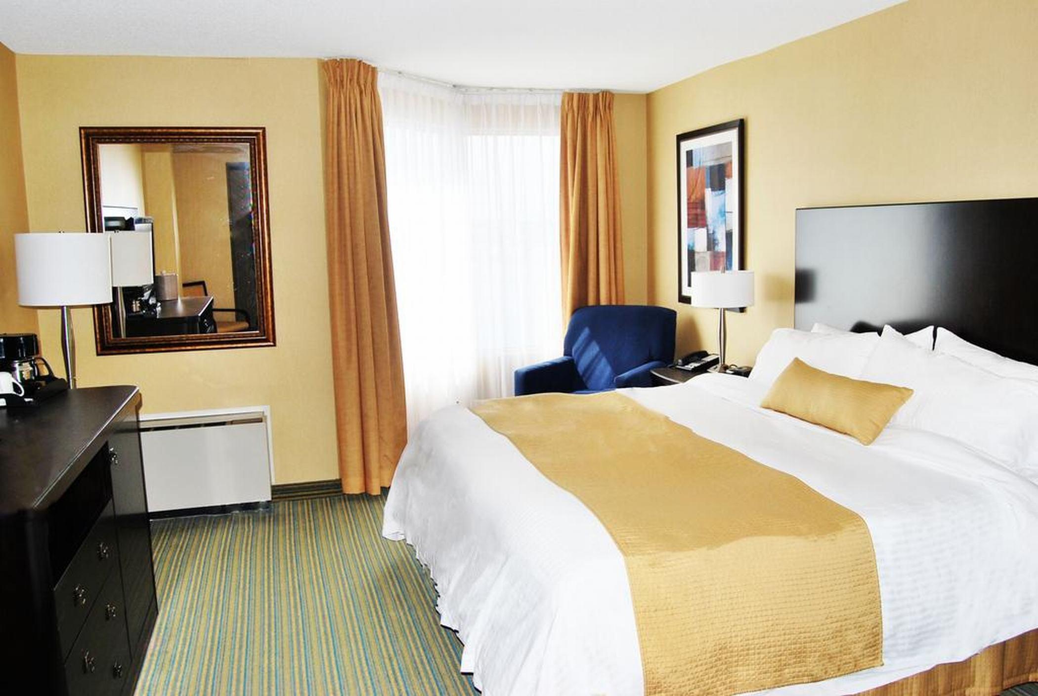 - Waterfront By Ihg Hotel 3*