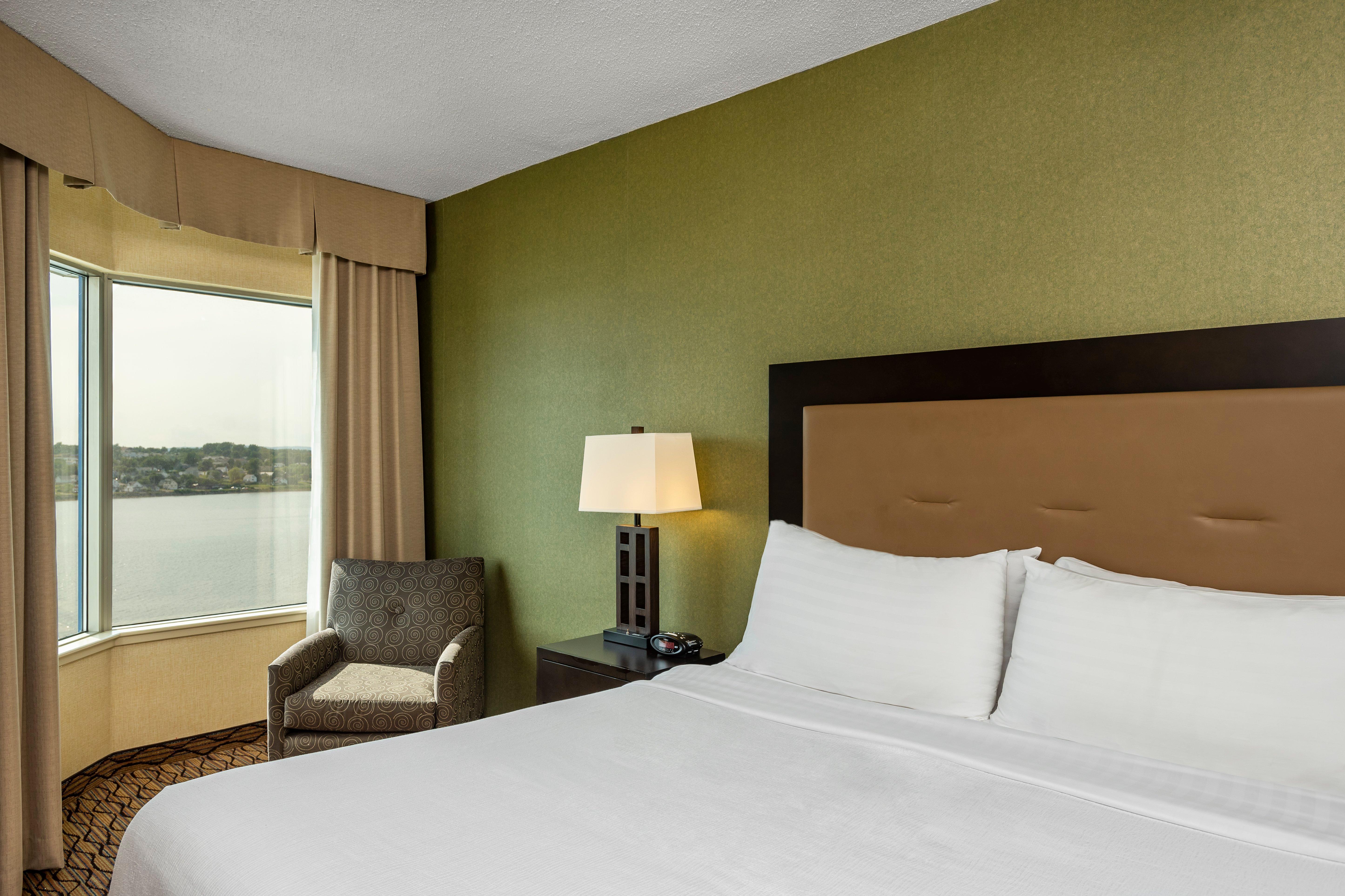 - Waterfront By Ihg Hotel