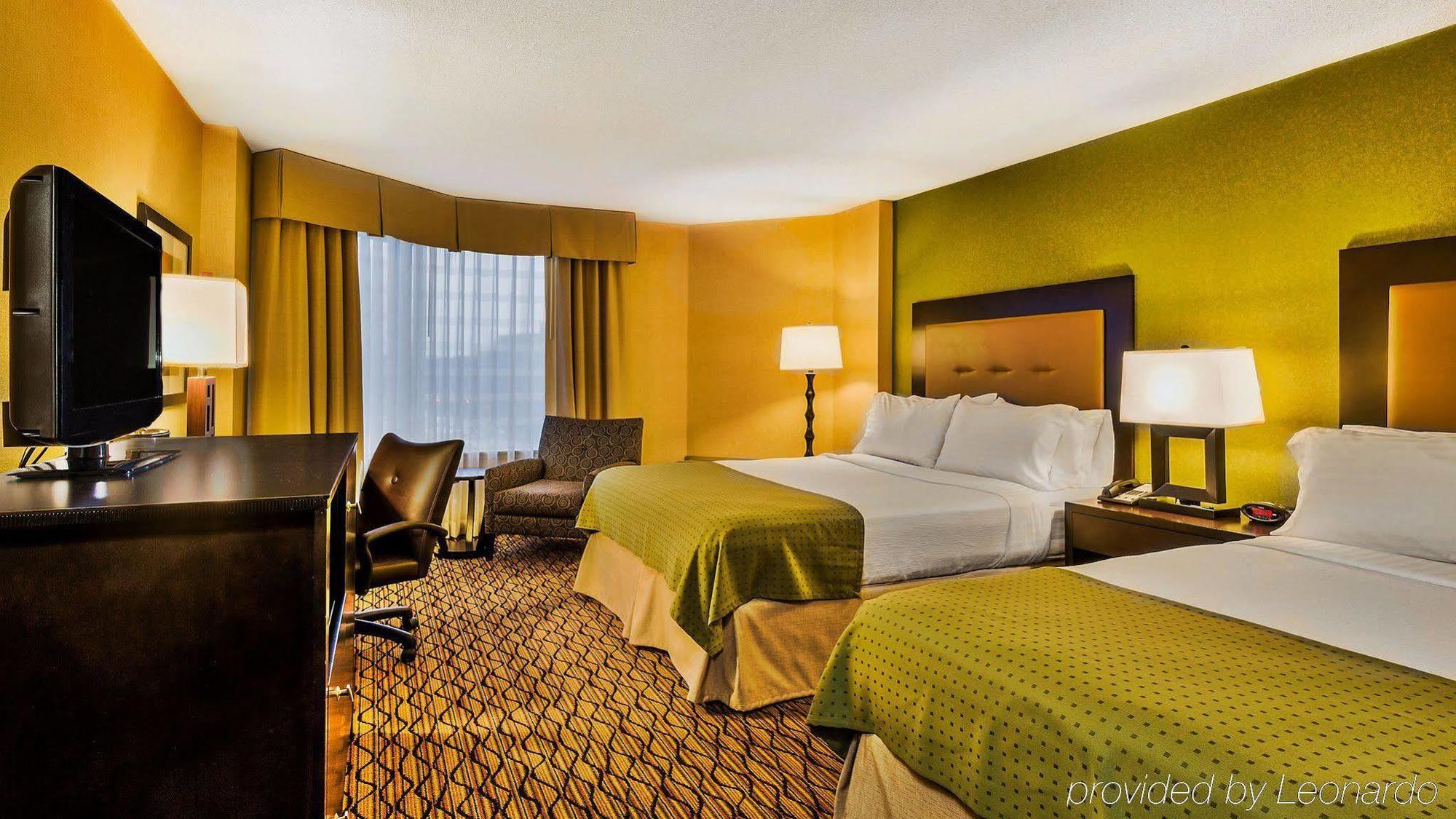 - Waterfront By Ihg Hotel 3*